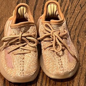 Yeezy Boost Adidas Kanye West sneakers EG7490 Toddler Size 7.5 Preowned